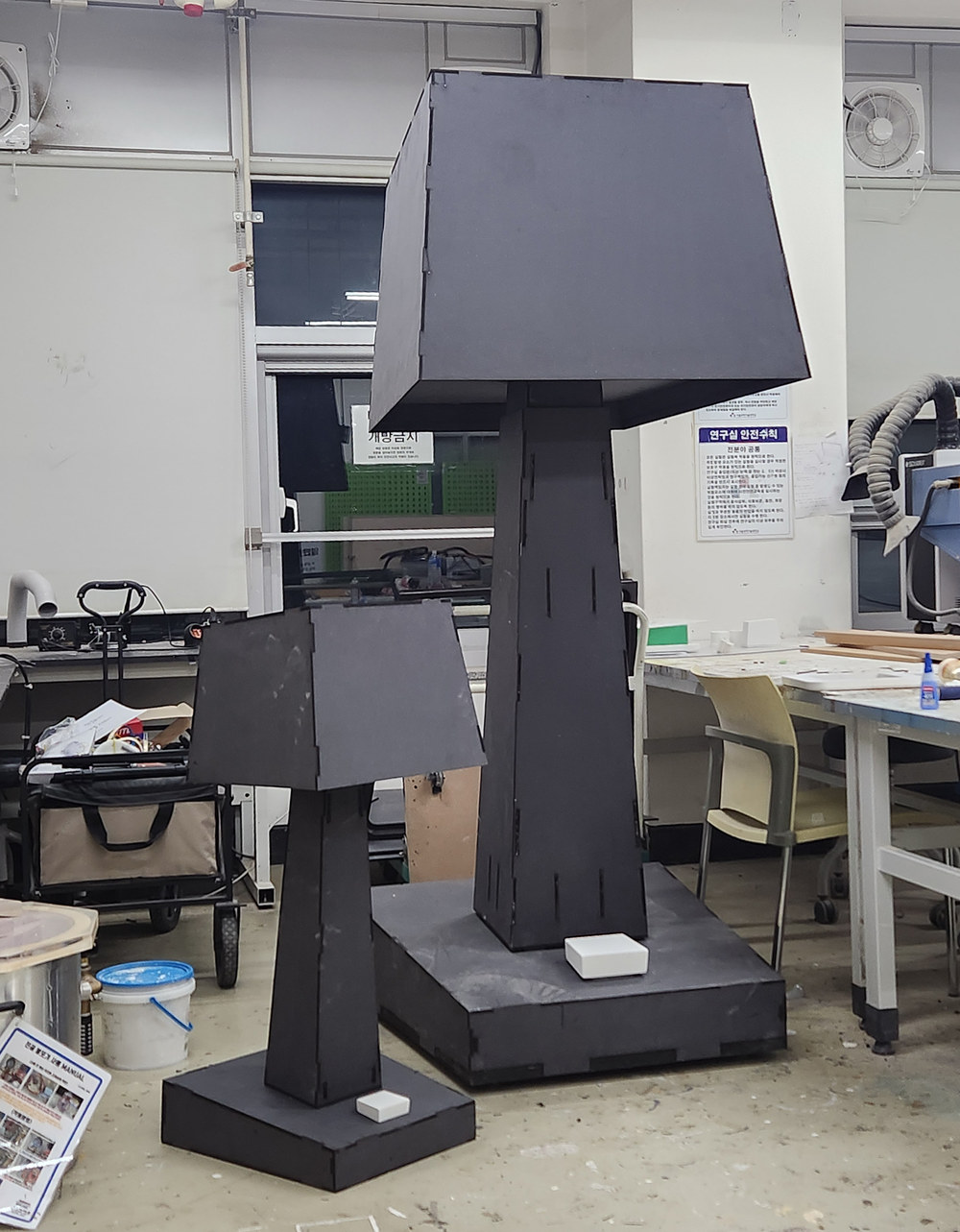 Dream lamp 8XL, 4XL and 8XL assembled, before painting